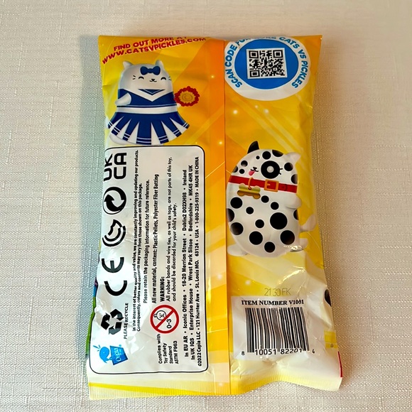 Cat vs. pickle Cousteau Water Freaks me-owt! #312 - Picture 5 of 7